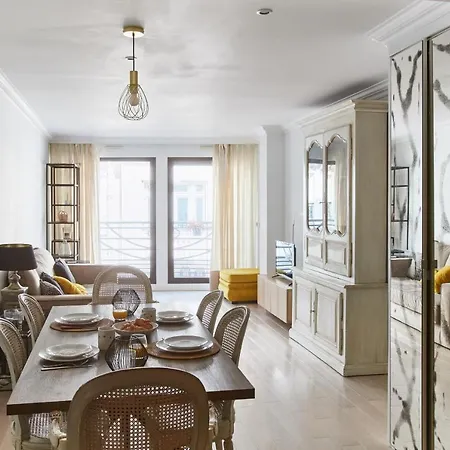 Madelaine - Opera Apartment *