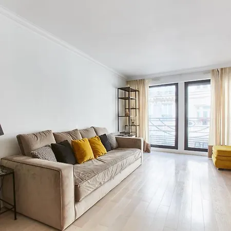 Madelaine - Opera Apartment