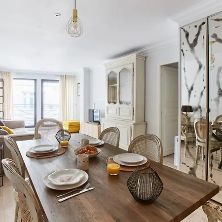 Madelaine - Opera Apartment