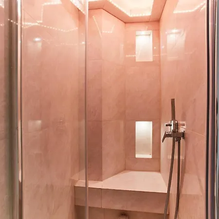 Madelaine - Opera * Paris